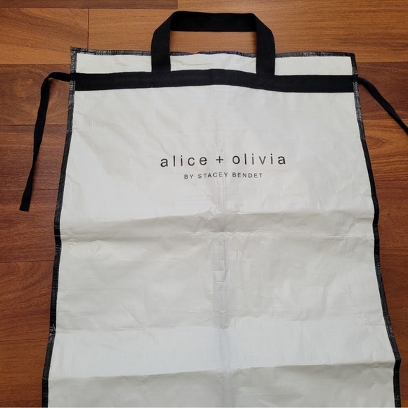 Alice + Olivia Garment Bag Stacey Bendet  46 x 23 in  Black White - Picture 2 of 12
